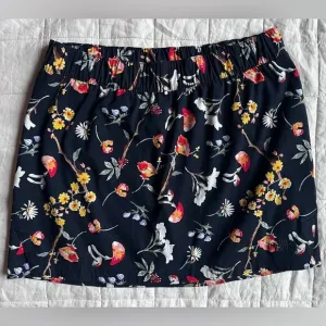 North Face All Over Mushroom Botanical Novelty Print Athletic Mini Skort - Large
